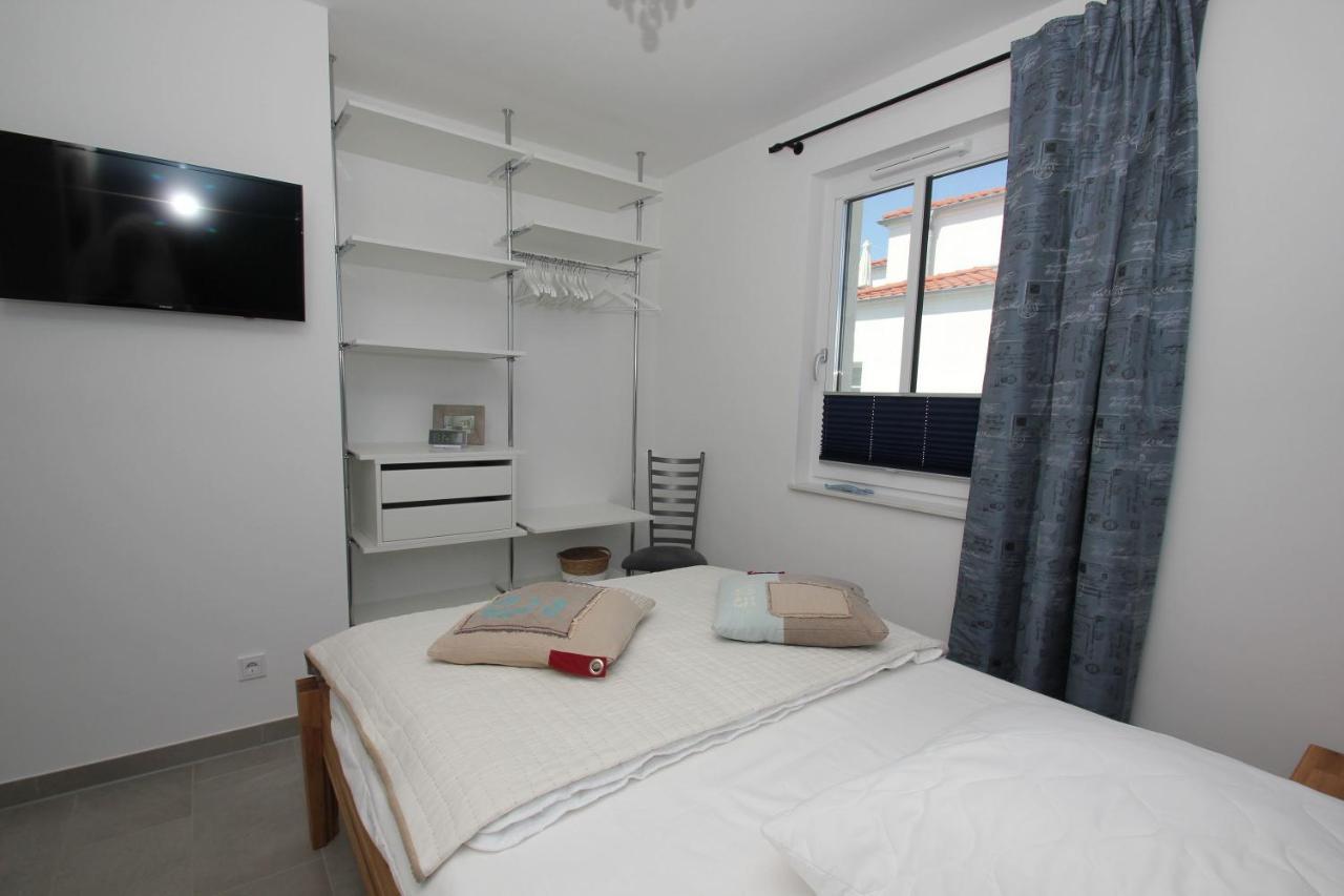Zentrale Fewo Mit Balkon, Gratis Nutzung Vom Ahoi Erlebnisbad Und Sauna In Sellin - Villa Anni Fewo 05 Гёрен Экстерьер фото